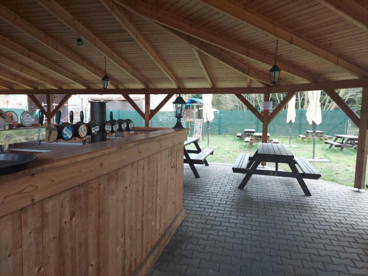 Pivovar Maly Janek - Restaurace, Penzion A Stany Jince Bagian luar foto