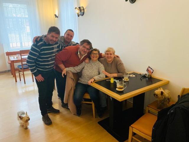 Pivovar Maly Janek - Restaurace, Penzion A Stany Jince Bagian luar foto