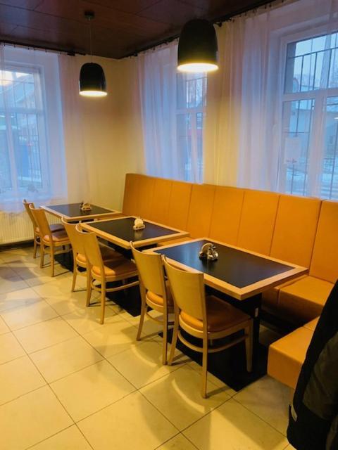 Pivovar Maly Janek - Restaurace, Penzion A Stany Jince Bagian luar foto